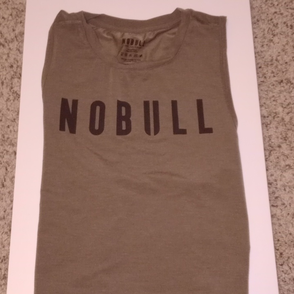 Nobull workout shirt